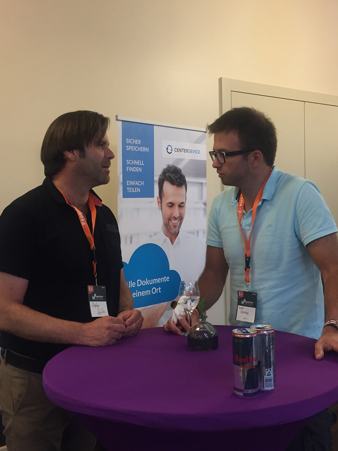 Stephan Müller im Gespräch am Stand